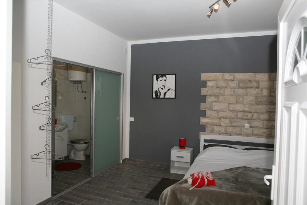 Apartments & Room Dijana Trogir Oda fotoğraf